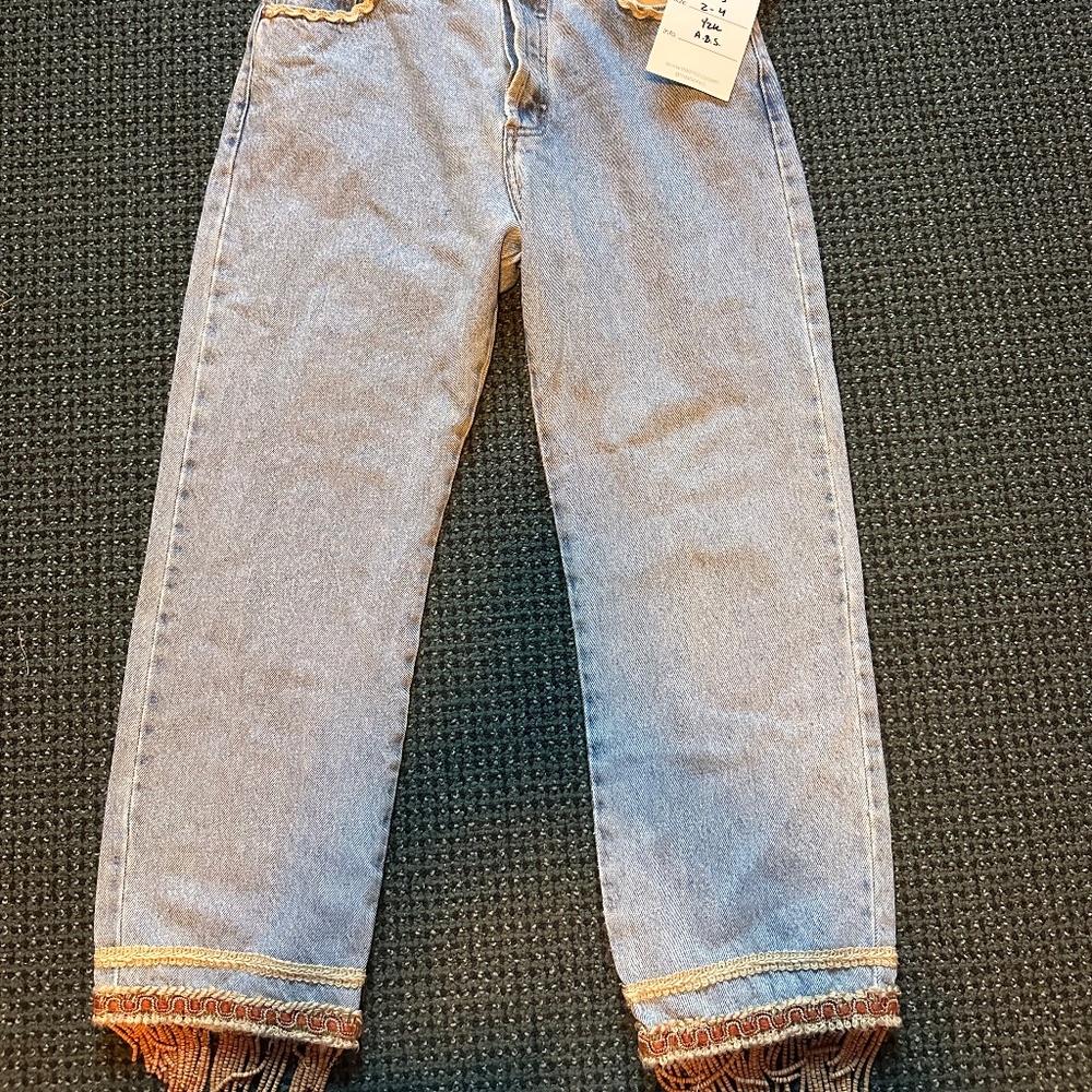 Super cute hippie vintage jeans!